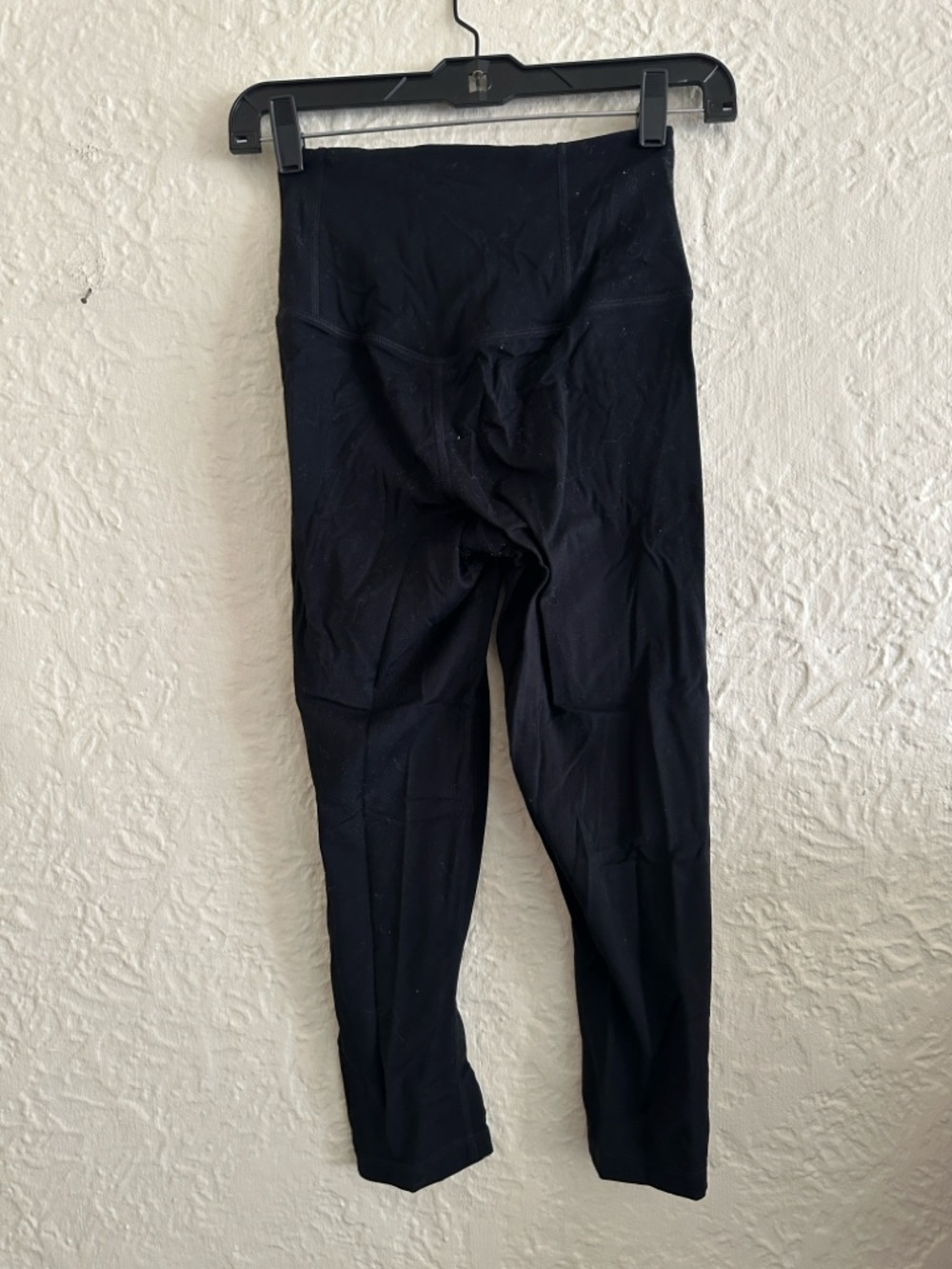 Quince Ultra Form High Rise Capri 21” Inseam Black Small - Picture 3 of 7